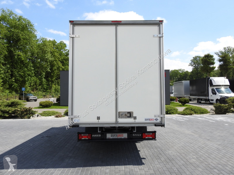 Лекотоварен автомобил Iveco 35C14 DAILY