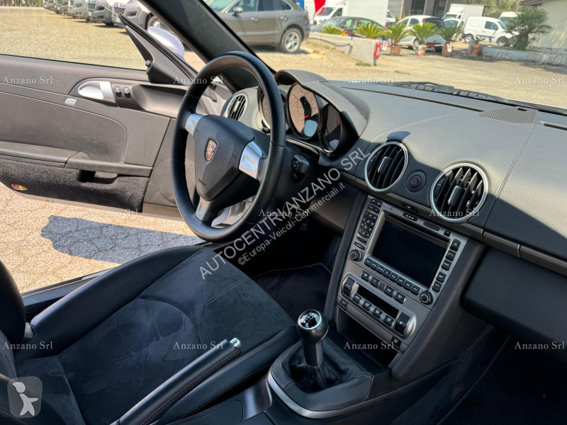 Samochód dostawczy Porsche Cayman Coupe