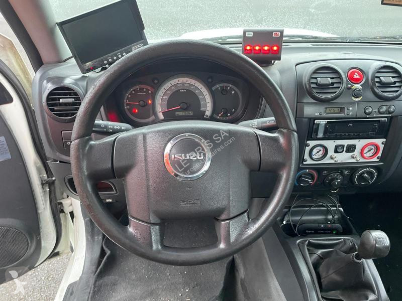 Véhicule utilitaire Isuzu PATROUILLEUR D-MAX...