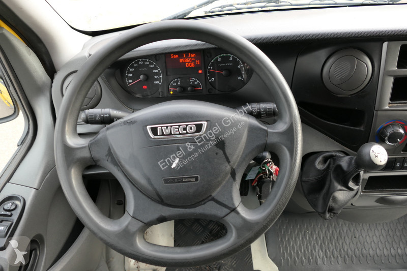 Veicolo commerciale Iveco Daily 35 S11 C30C...