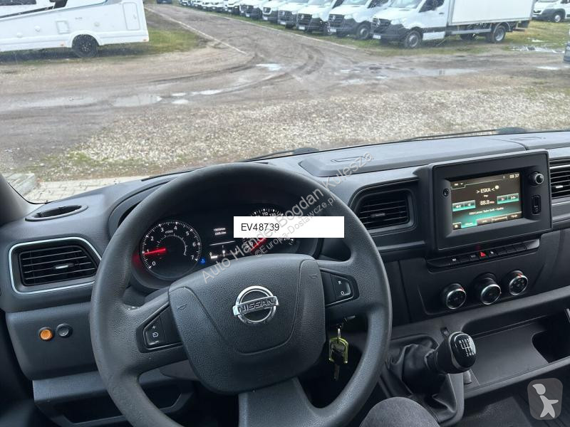Furgoneta Nissan