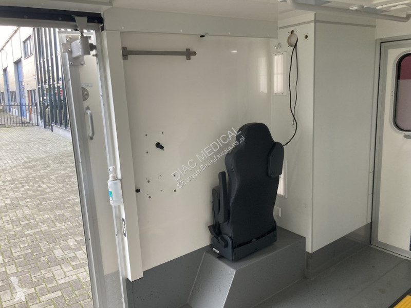 عربة نفعية Fiat Maxi Container Ambulance