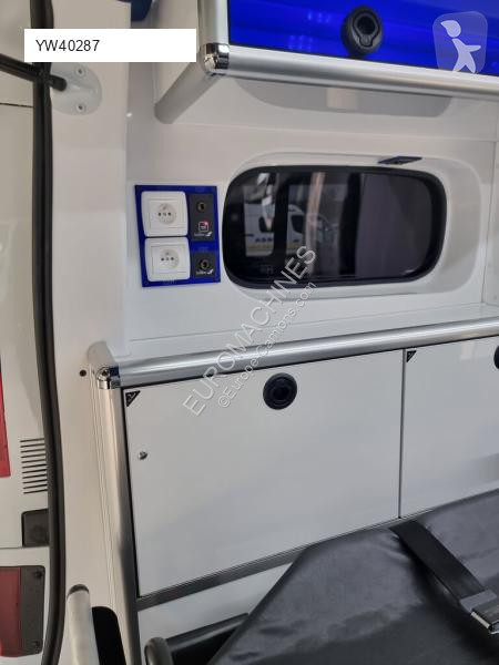 عربة نفعية Renault TRAFIC