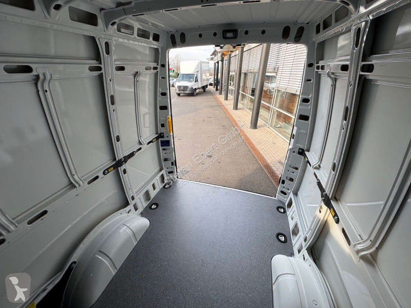 Samochód dostawczy Iveco 35S16 A8...