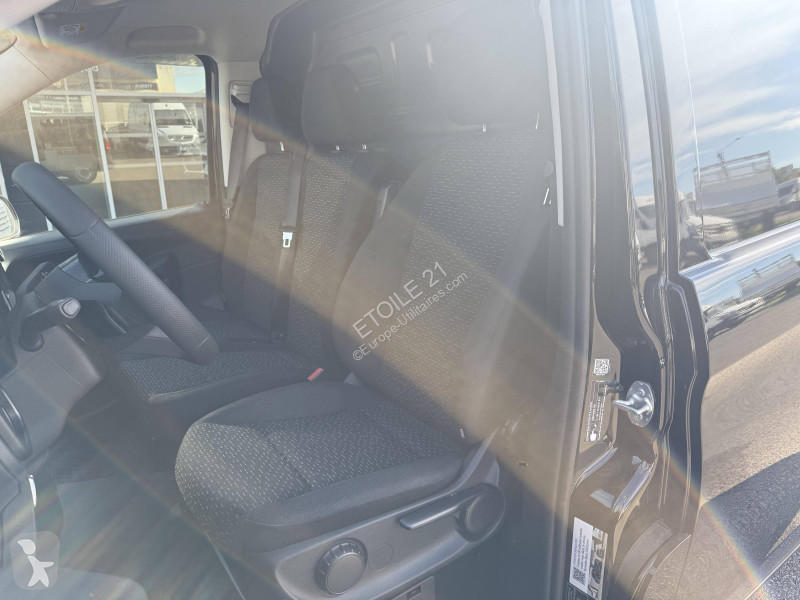 عربة نفعية Mercedes EVITO FOURGON 60 KWH LONG FWD