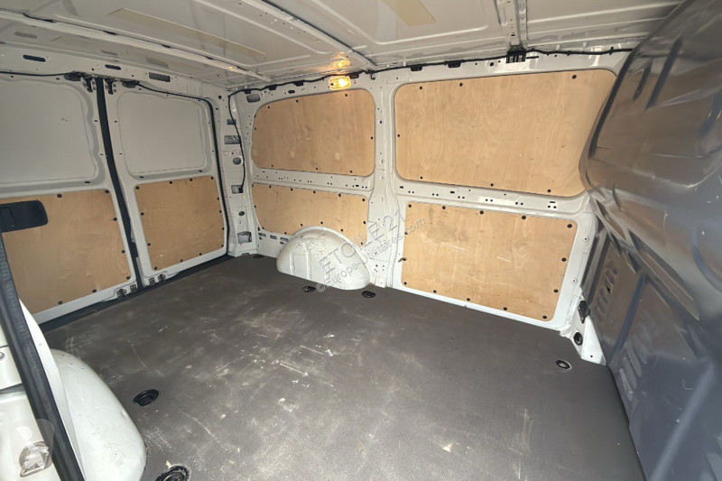 عربة نفعية Mercedes VITO FOURGON 114 CDI LONG...