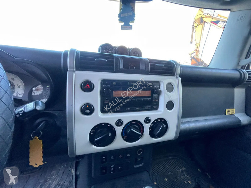 عربة نفعية Toyota 4.0 V6 Airconditioning 4x4...