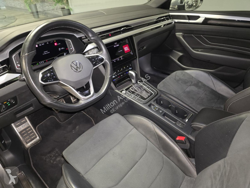 Véhicule utilitaire Volkswagen ARTEON Shooting...