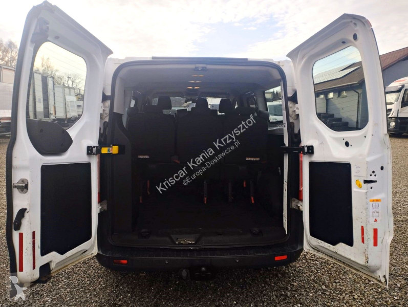 Samochód dostawczy Ford L2 9 Seater Low Mileage