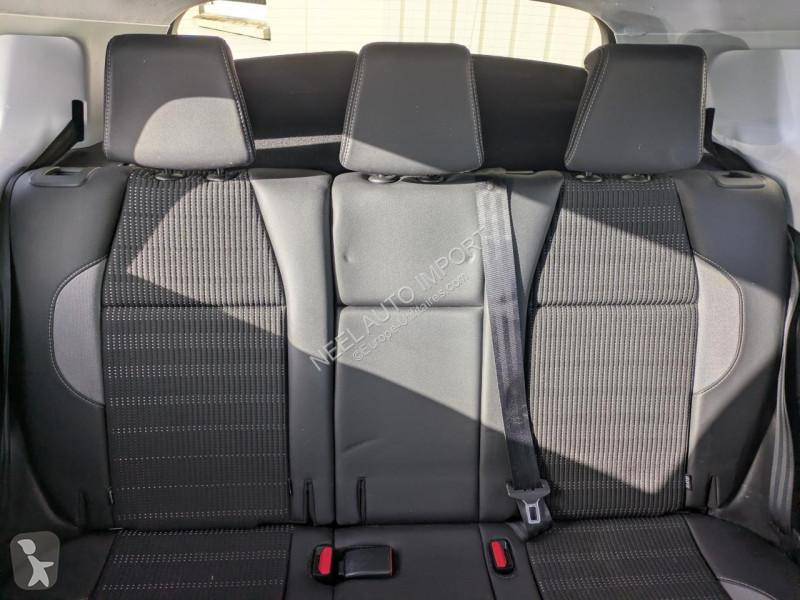 Peugeot 2008 ALLURE 82CH BVM5 Transporter