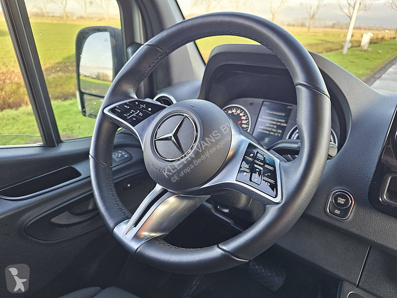 Véhicule utilitaire Mercedes 320 L3H2 300KmWLTP