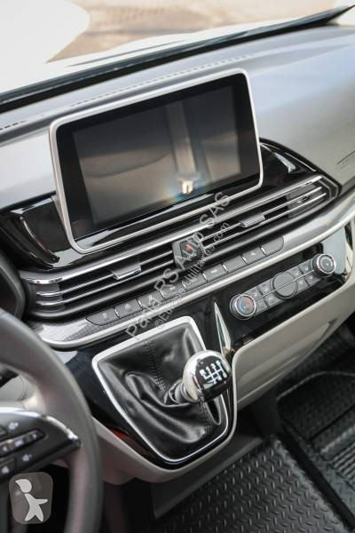 عربة نفعية Maxus