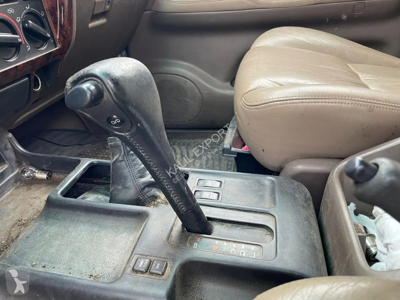 عربة نفعية Toyota Prado 3.0 TD 4 x 4 5 Seats...