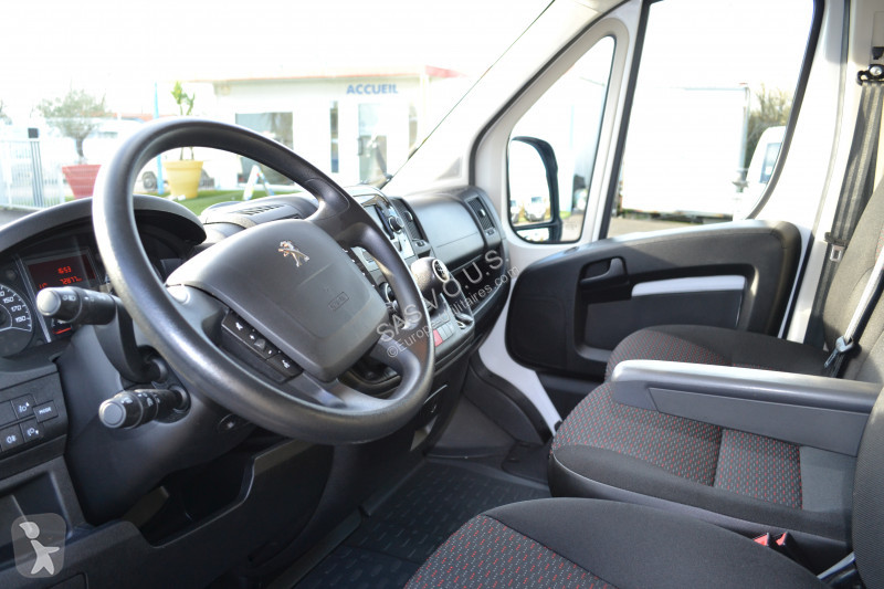 Véhicule utilitaire Peugeot PEUGEOT BOXER FG...