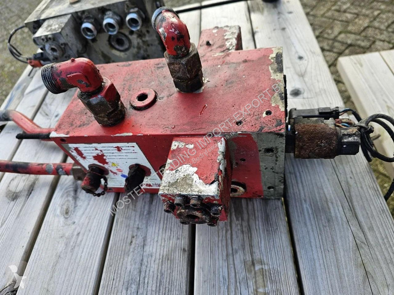 Furgoneta  Control valve 02 Electrically...