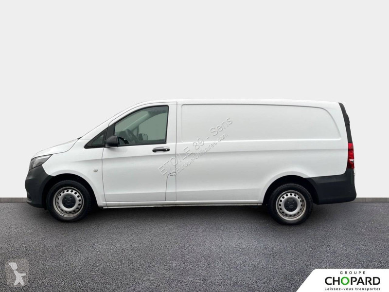 Véhicule utilitaire Mercedes VITO FOURGON 114...