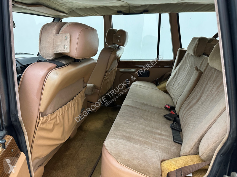 Véhicule utilitaire Land Rover V8