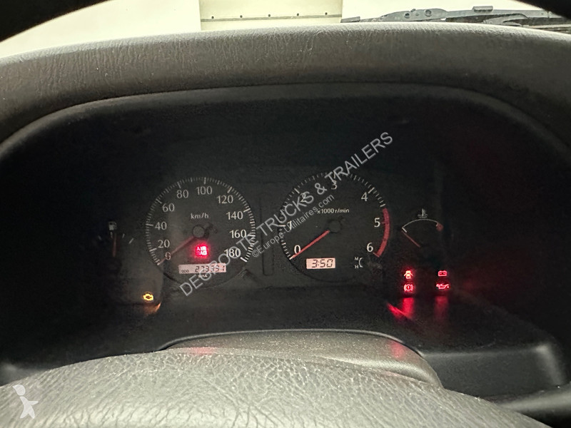 Samochód dostawczy Nissan 3.0D Turbo