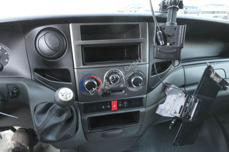 Iveco Daily 35 S11 C30C AUTOMATIK KAMERA Regale...