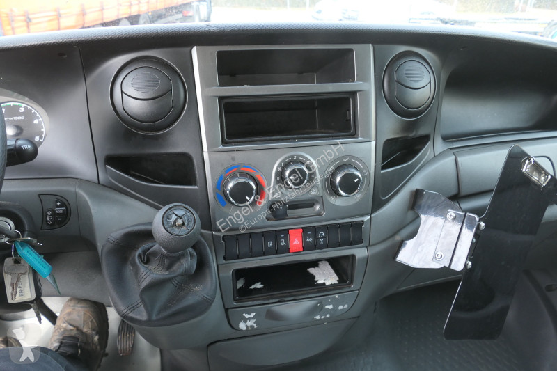 Лекотоварен автомобил Iveco Daily 35 S11 C30C...