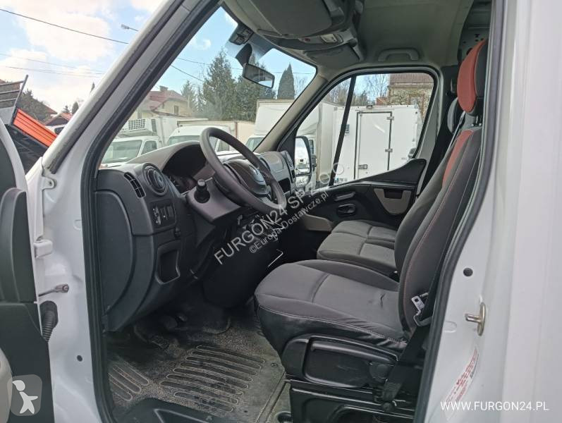 Samochód dostawczy Renault