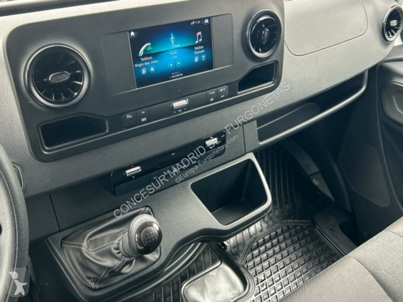عربة نفعية Mercedes 311 CDI FURGON MEDIO
