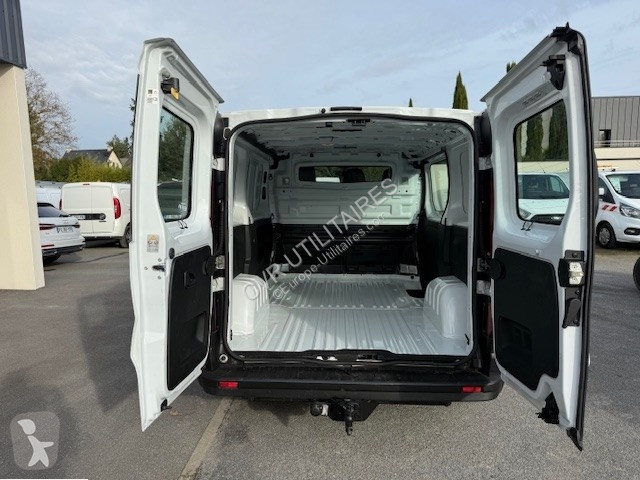 عربة نفعية Renault TRAFIC III FG L1H1 1200 1.6...
