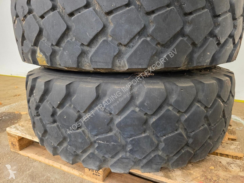 Furgoneta Michelin 365/85 R20 Michelin 365/85...
