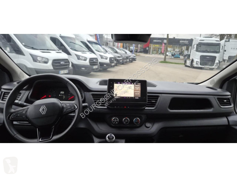 Véhicule utilitaire Renault TRAFIC L1H1 3000 Kg...