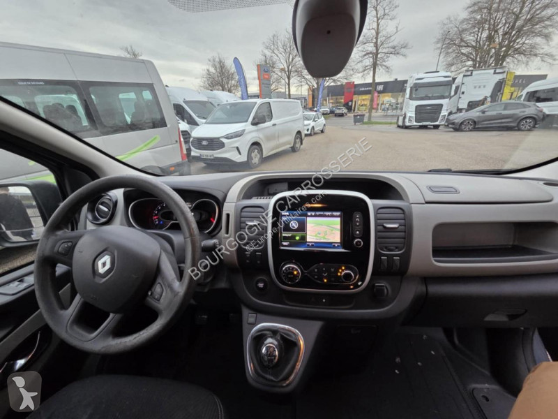 Véhicule utilitaire Renault TRAFIC L1H1 1000 Kg...