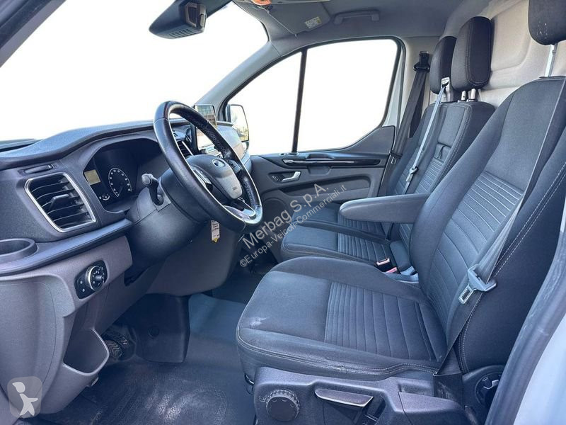 Furgoneta Ford 300 2.0 tdci MHEV 130cv Titanium...