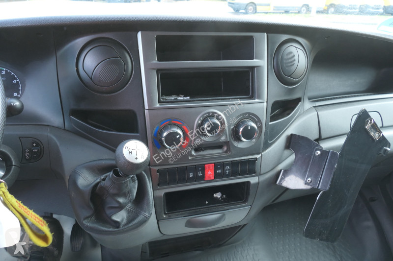 Коммерческий автомобиль Iveco Daily 35 S11 C30C...