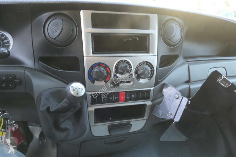 Furgoneta Iveco Daily 35 S11 C30C AUTOMATIK...