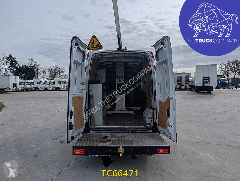 Samochód dostawczy Renault 145.35 nacelle