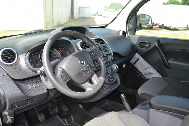 Véhicule utilitaire Renault RENAULT KANGOO II...