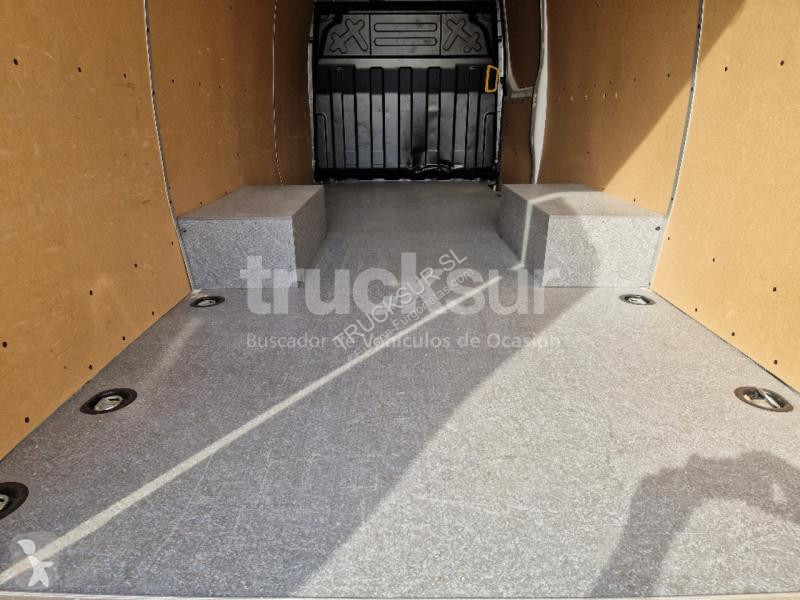 Furgoneta Iveco  DAILY 35C16H 16M3