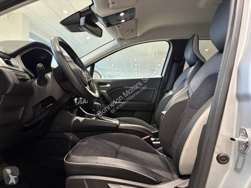 Samochód dostawczy Renault (2) techno E-Tech...