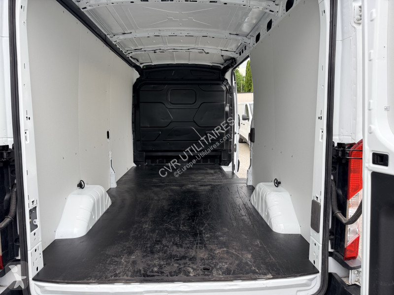 عربة نفعية Ford TRANSIT 2T FG P350 L3H2 2.0...