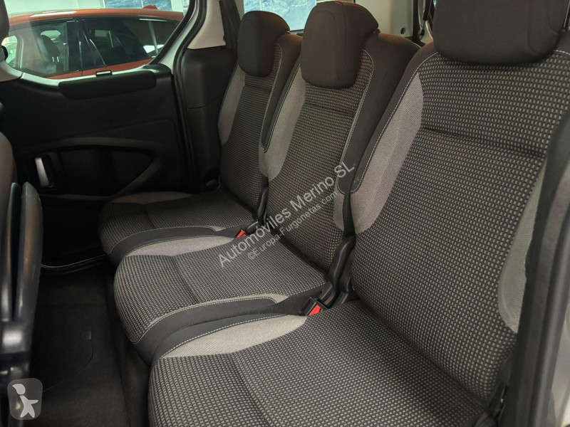 عربة نفعية Peugeot P
