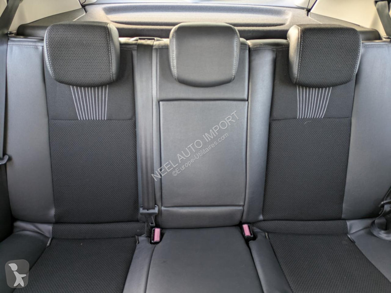 عربة نفعية Renault MEGANE III AUTHENTIQUE 1.6I...