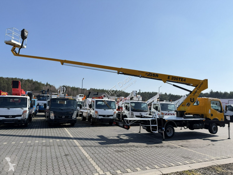 Nissan  Transporter