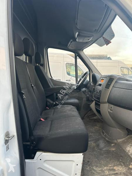 عربة نفعية Mercedes 214 CDI