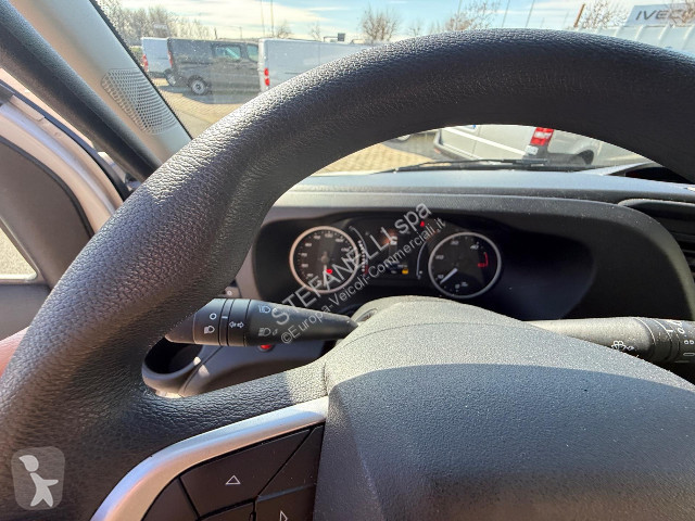 Furgoneta Iveco DAILY 35C14H BOX+ SPONDA +...