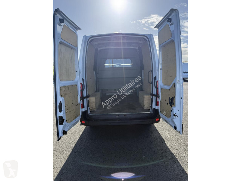Véhicule utilitaire Renault MASTER Grand...