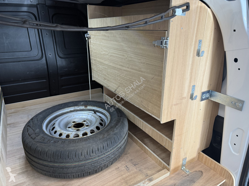عربة نفعية Renault KANGOO VAN / PRIX HT 11...