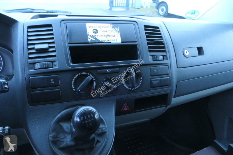 Véhicule utilitaire Volkswagen T5 Transporter...