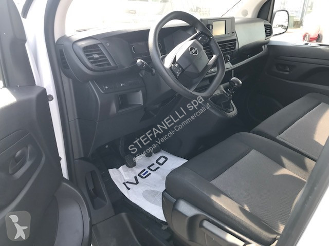 عربة نفعية Opel VIVARO 2.0 145 L2H1