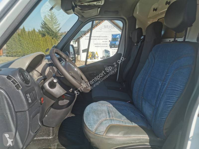 Samochód dostawczy Renault