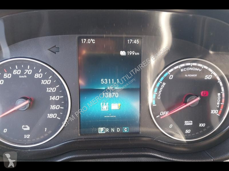 عربة نفعية Mercedes e Long Pro