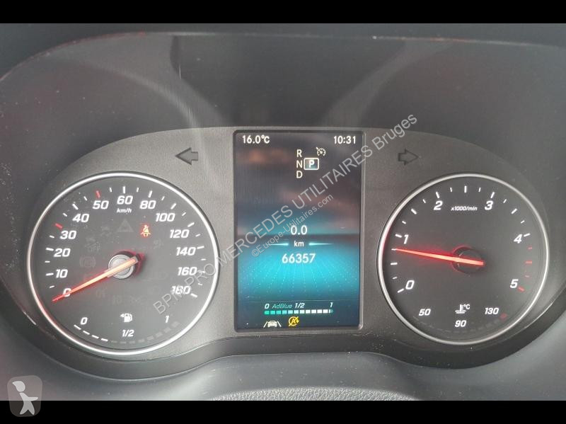 عربة نفعية Mercedes